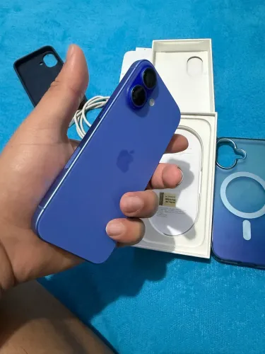iPhone 16 128GB Azul-Ultramarino Impecável - Caixa, Cabo Original