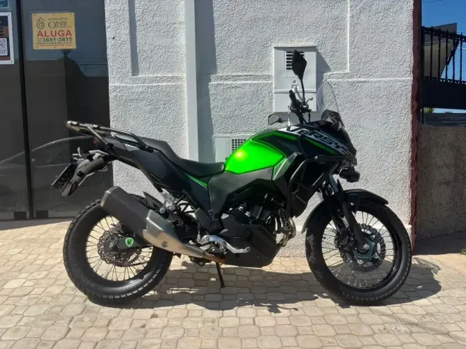 KAWASAKI VERSYS-X 300 A 2023 VERDE COM 10.000 KM