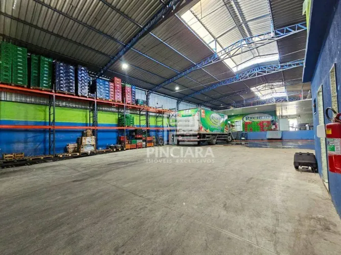 Galpão de 950 m² + Terreno de 1.000 m² em Marambaia - São Gonçalo/RJ - Alugue por R$ 26.00