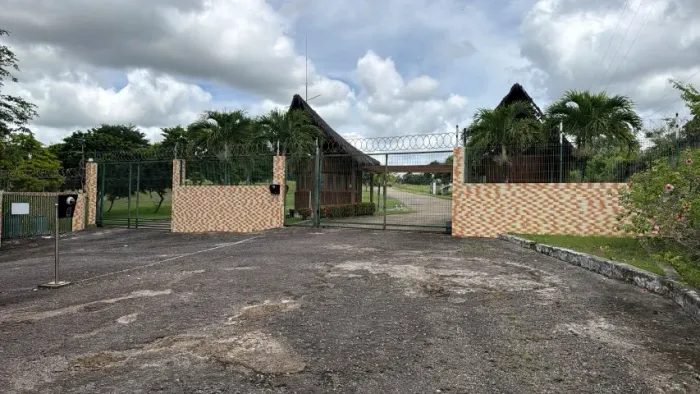 Terreno em condomínio FECHADO rural (10 Km Parnamirim) com 1.021,12 m2 de área privativa.