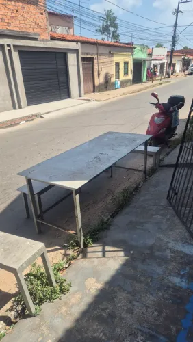 Mesa metalon com Aluminio com bancos