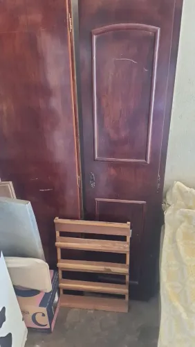 Guarda roupa sucupira duas portas