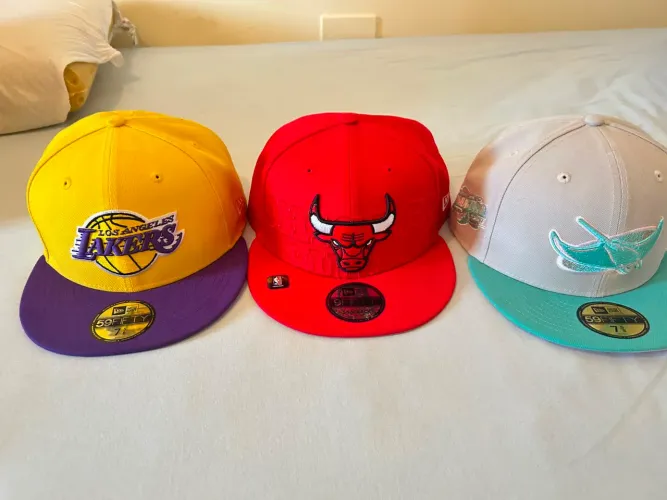 Bonés new era