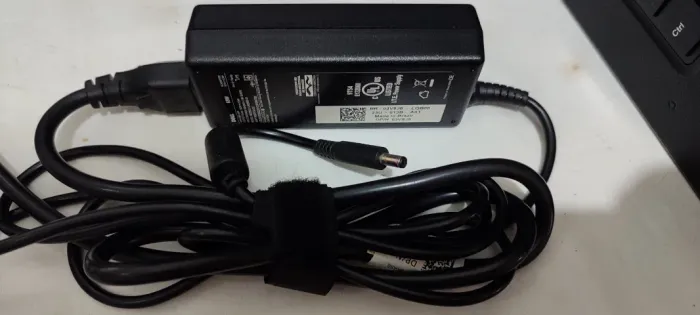 FONTE PARA NOTEBOOK DELL PINO FINO 65W
