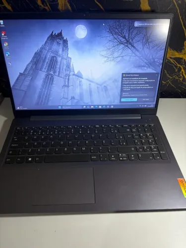 Notebook Ryzen 5 5500u / 20 RAM / SSD 256 / Bateria 4 Horas / Excelente estado