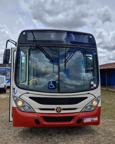 ÔNIBUS MPOLO 46 LUGARES