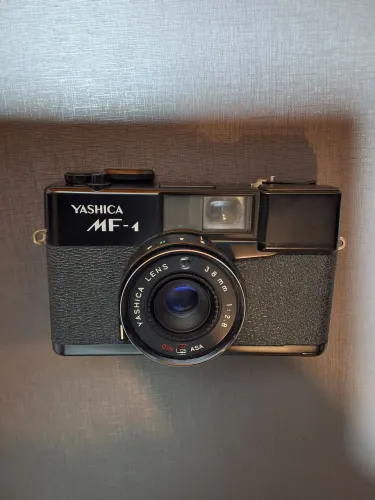 Yashica MF-1 - Câmera Analógica Clássica