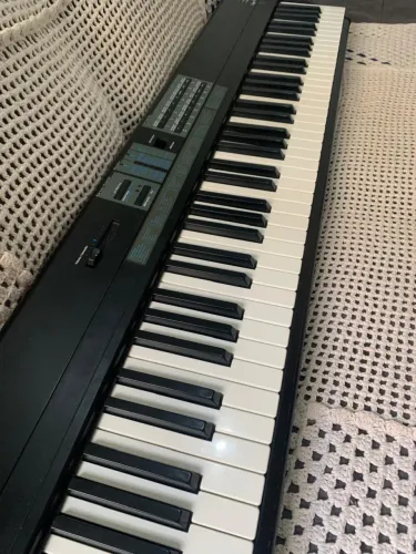 Piano digital Kurzweil sp88