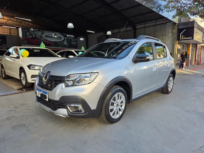 Renault Stepway Zen Flex 1.0 12V Mec. 2025