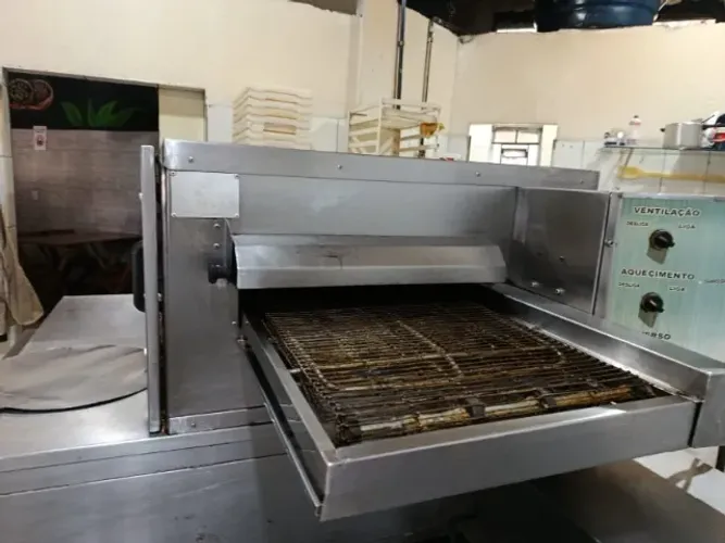 Forno industrial de esteira 40 CM para pizza e esfiha marca Pietro