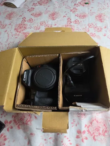 Vendo canon t7