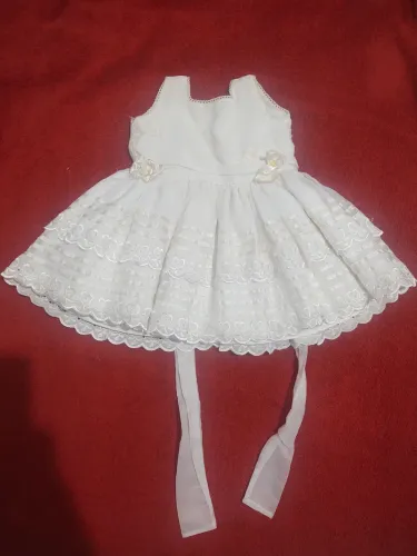 Vestido para criança 3 anos sem rasgos ou machas