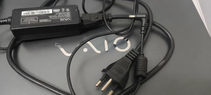 Notebook Sony VAIO intel CORE i3 Tela LCD 15,6", RAM 4GB, SSD 256GB, 12 MESES POU,  <br>CABOS