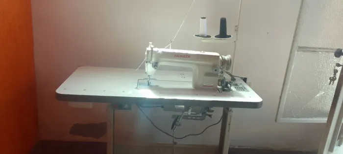 Máquina costura reta yamata