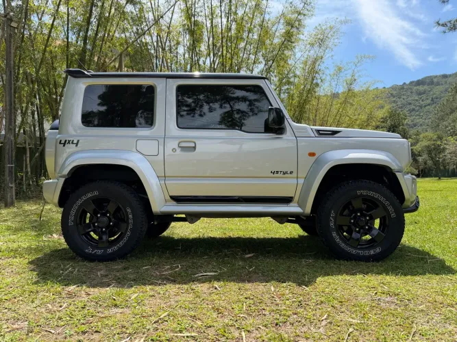 Suzuki Jimny Sierra 4style 1.5 16V AUT 2025