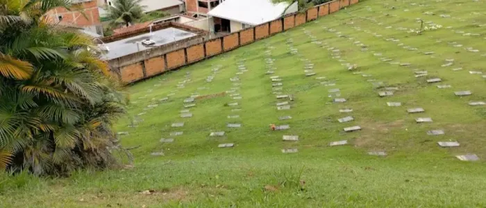 Vende se Jazigo nº Parque da Saudade - Juiz de Fora-MG