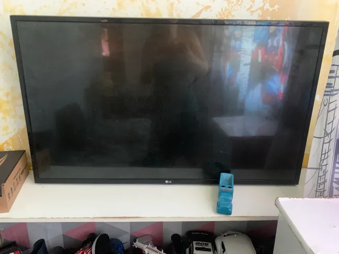 Tv LG 43 polegada preta