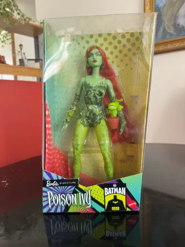 Barbie collector Poison Ivy 