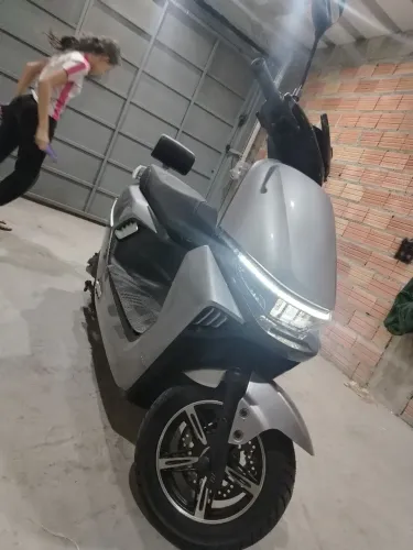 Moto elétrica autopropelido panda a4 1000w