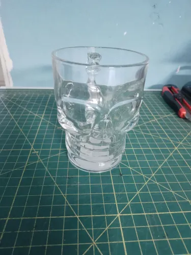 Caneca de vidro designer Caveira