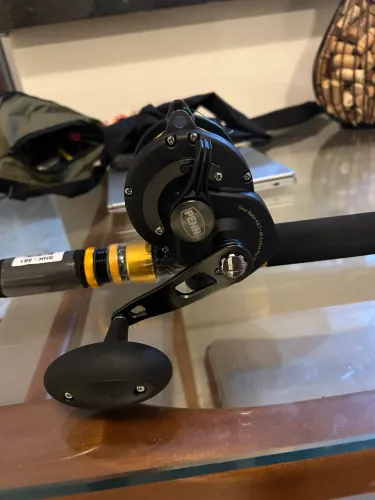 ? VENDO - Conjunto PENN SQUALL II 30+ Vara Century - ZERO