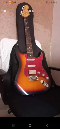 Guitarra PHX Stratocaster + Amplificador Onerr + Capa e Acessórios