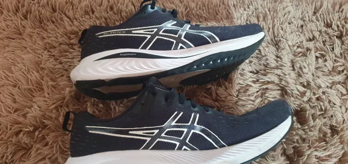 Tênis asics