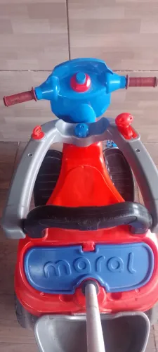 Triciclo infantil