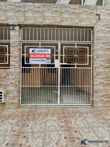ALUGO CASA COM 3/4 PRÓXIMO AO SHOPPING BOULEVARD