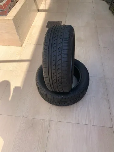 2 Pneus Aro 16 205/55 praticamente novo