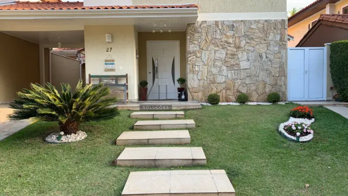Casa em Condomínio para Locação em Cotia