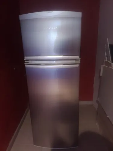 Geladeira de inox 