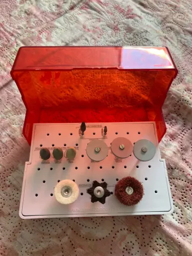 Kit de polimento e acabamento para prótese dentária 