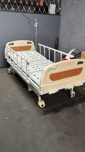 Cama Hospitalar Manual com 3 Manivelas