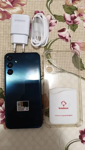 Samsung Galaxy M15 5G NFC 128gb 4+4 ram plus 6000 mAh de bateria