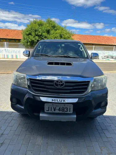 Toyota Hilux CD SRV D4-d 4X4 3.0 TDI Diesel AUT 2012
