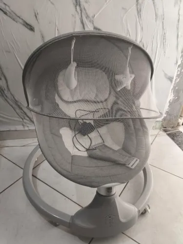 Cadeirinha de balanço automático