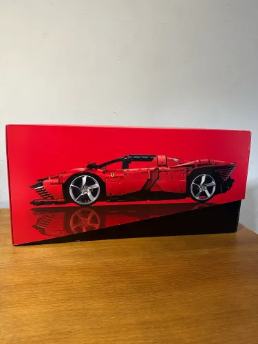 Lego Ferrari Daytona sp3 42143 novo