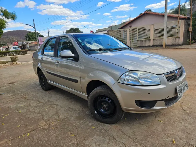 Fiat Siena EL Celeb. 1.4 MPI Fire Flex 8V 4P 2014