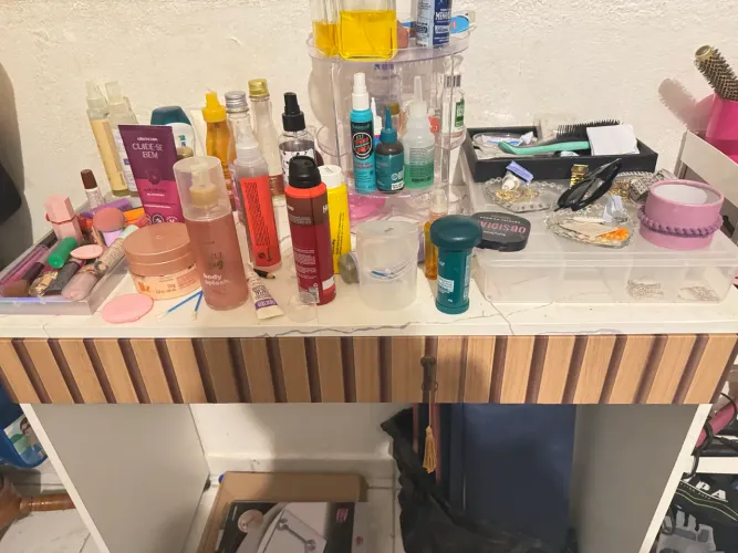 Mesinha para manicure / penteadeira ou até escrivaninha
