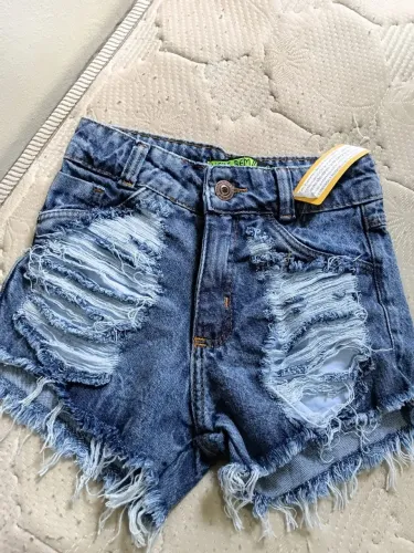 Short Jeans Destroyed Feminino - Modelo Novo com Etiqueta!
