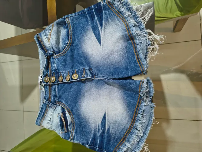 Short jeans feminino 