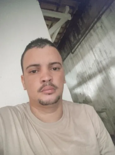 Disponível para trabalhar como chapeiro zap 