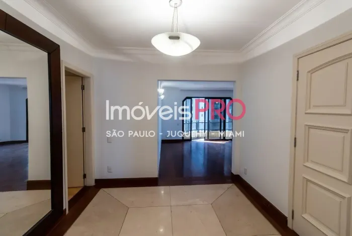 Apto para locação no Itaim com 240m2 com 3 dorm sendo i suite e 3 vagas