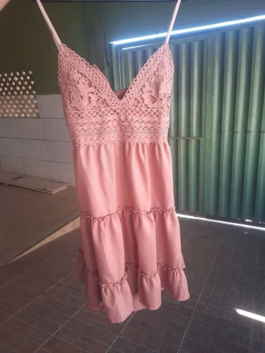 Vestido Rosa de Verão 