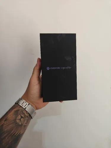 Motorola Signature 5G