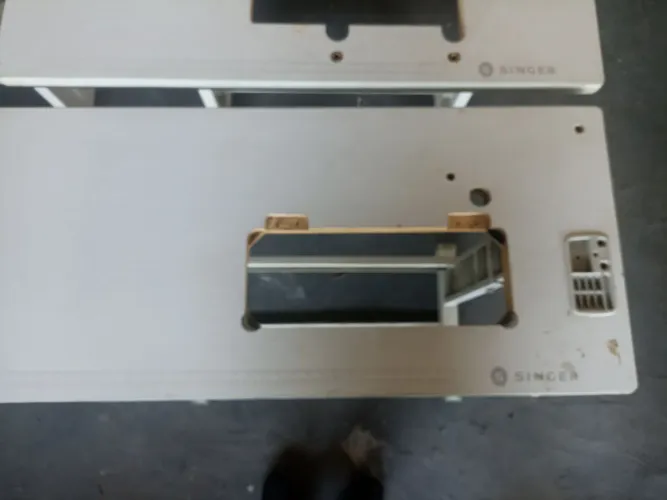 Mesa de costura para máquina reta