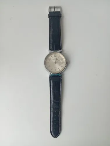 RELÓGIO MONDAINE CLÁSSICO - ESTILO SOCIAL VINTAGE
