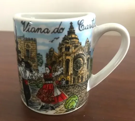 Mini caneca - souvenir de Viana do Castelo - Portugal