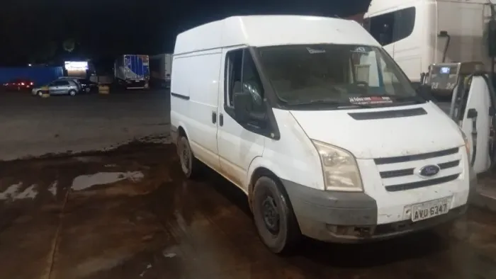 Ford Transit Furgão 3330 2.4 Tdci Curto Dies. 2011
